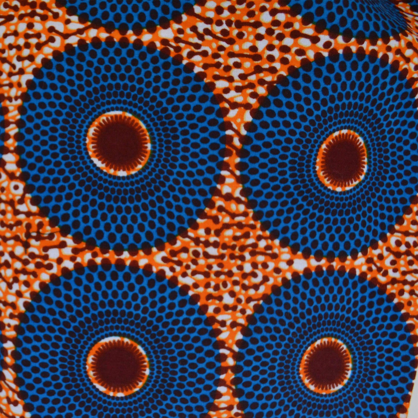 テーパードパンツ