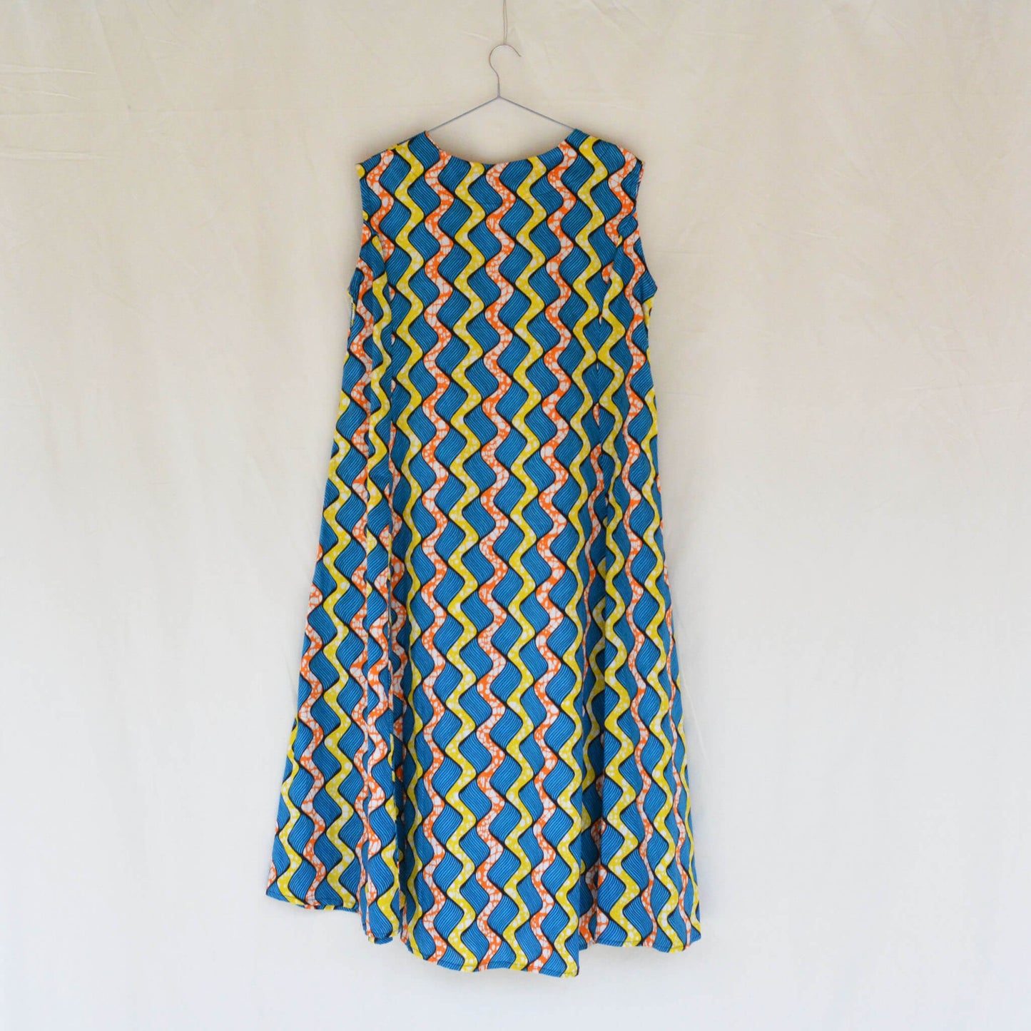 Vネックワンピース